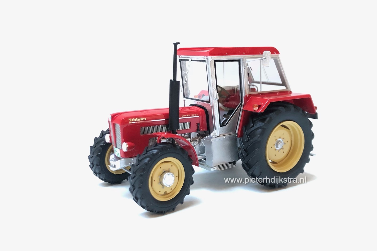 Schlüter Compact 850 V Autocult 1:32 - Pieter H. Dijkstra